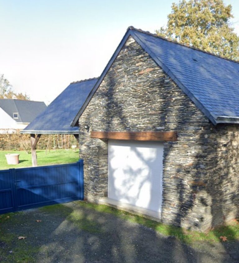 L'entrée du Gite Hôtel pour chats à Brain sur L'authion aux portes d' Angers